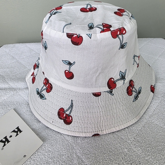 Reversible Cherry Print Bucket Hat, White & Black Cotton, Foldable Fisherman Hat - Picture 6 of 9
